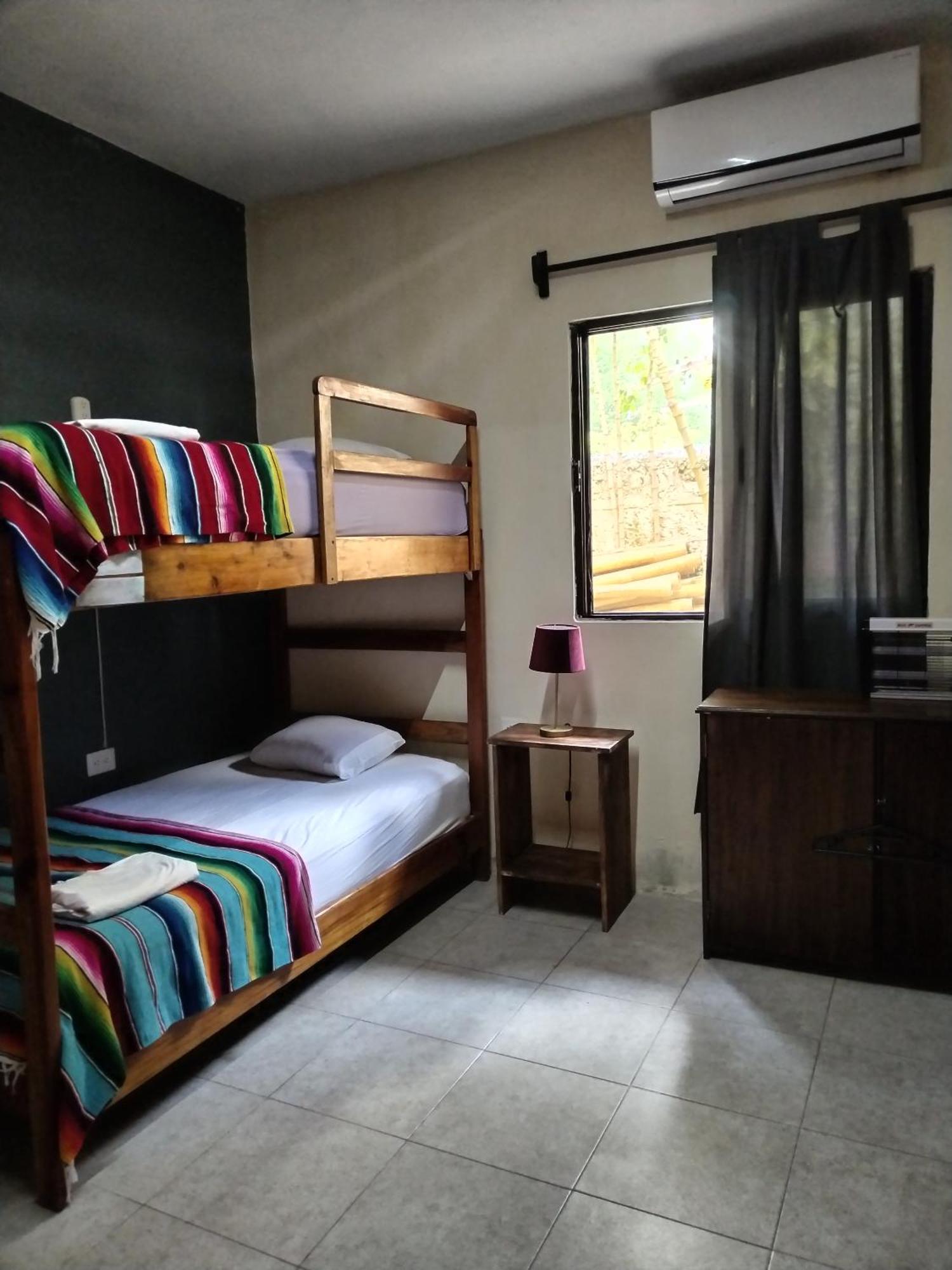 Hostel Casa Xtakay Вальядолід Екстер'єр фото